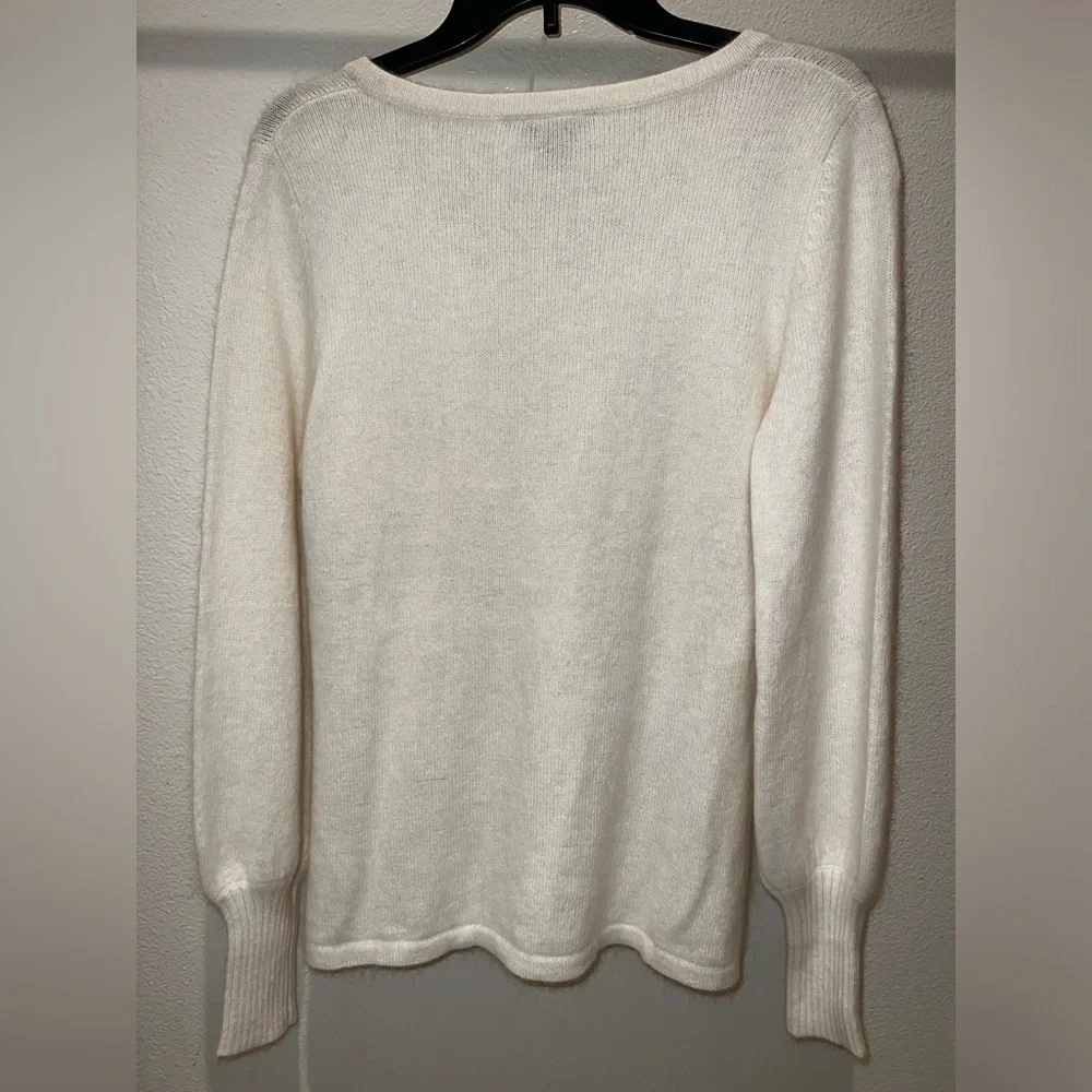 CLEARANCE NWT Boston Proper Women’s Medium White Bedazzled V-Neck Angora Sweater - Picture 6 of 10